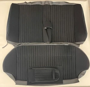 FUNDA DE ASIENTO TRASERO TRIUMPH DOLOMITE SPRINT EN NEGRO CABLE ACANALADO - Imagen 1 de 2