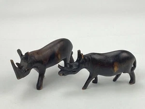 Vintage handgeschnitztes Eisenholz kleines afrikanisches Nashorn Nashorn Paar 2er Set Holz - Bild 1 von 4