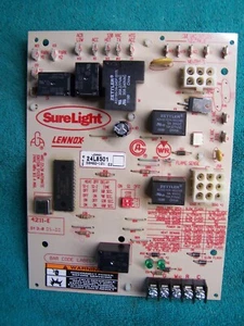 Lennox Armstrong OEM Control Board 24L85 24L8501 White Rodgers 50A62-121 - Picture 1 of 2