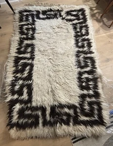 MID CENTURY MODERN FLOKATI WOOL SHAG Rug 6’x9’ White & Black Greek Key - Picture 1 of 10