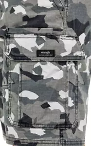 Men's Wrangler Camo RipStop Cargo Shorts with Stretch Relaxed Fit CHOOSE SIZES - Picture 1 of 13