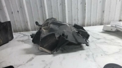 21 BRP Can Am Spyder Roadster RT Limited 1330 Cubierta de plástico interior Placa de deslizamiento Foto 1 de 4