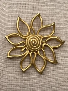Vintage Barcs Flower Brooch Pin Gold Toned Metal Designer Costume Jewellery - Picture 1 of 7
