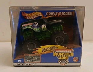 GRAVE DIGGER HOT Wheels Monster Jam Rev Tredz Friction Motor Monster Truck 1:43 - Picture 1 of 6