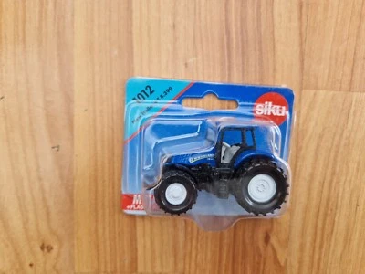 SIKU NEW HOLLAND T 8.390 TRACTOR MODEL REF 1012 NEW CARDED - Image 1 of 3