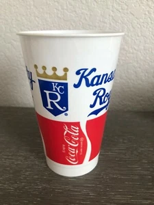 Taza de estadio de plástico vintage de los años 80 KC Royals 5,5"" Coca Cola - Imagen 1 de 4