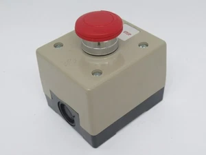 Generic 1MHL Twist Release Emergency Stop Control DISCOLORED/SHELF WEAR NOP - Picture 1 of 3