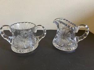 DE COLECCIÓN Mckee EAPG CORTE CRISTAL CREMA Y TAZA DE AZÚCAR SET MARGARITA GRABADA - Imagen 1 de 5