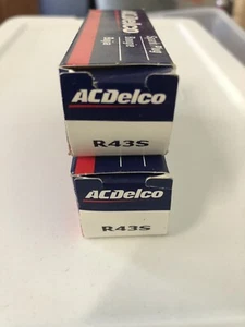 LOT OF 2, ACDelco R43S Spark Plugs - Picture 1 of 1
