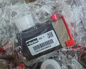 1PCS PARKER VE13-ESC042C2   Pneumatic valve   brand new no box . ship by dhl/fed - Picture 1 of 4