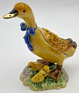 Swarovski Accented Enamel Hinged Trinket Box ~ Mother Duck w/ Bow And Ducklings - Picture 1 of 13