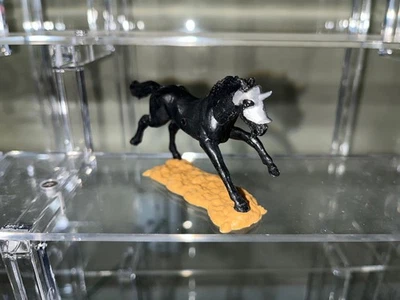 Juguetes Timpo - Hallazgo raro - Caballo negro corriendo con cabeza blindada  Foto 1 de 4