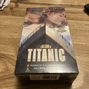 Titanic (VHS, 1998, 2-Tape Set) Brandnew Sealed - Picture 1 of 6