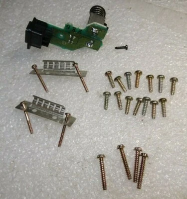 Nintendo GameCube (4) — игровые битовые винты и винты корпуса привода с кнопкой питания — ЧИТАЙТЕ - Изображение 1 из 4