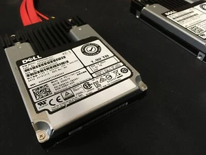 DELL 1.92TB 2.5" 12Gb/s SAS SSD PX05SRB192Y DP/N 0V0K7V *512 FORMAT - Afbeelding 1 van 5