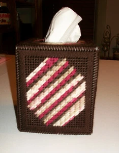 NUEVO Único Hecho a Mano Cuadrado Pañuelo Caja Cubierta Soporte Cherry Chip Marrón Tostado Rosa - Imagen 1 de 2