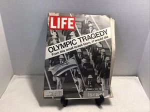 LIFE MAGAZINE Sep 15 1972 MUNICH OLYMPIC MASSACRE / Israeli–Palestinian conflict - Picture 1 of 5
