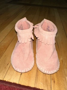 MINNETONKA LEATHER MOCCASINS 2-TIERED FRINGED Toddler Girls SZ 6 Light Pink 1180 - Picture 1 of 10