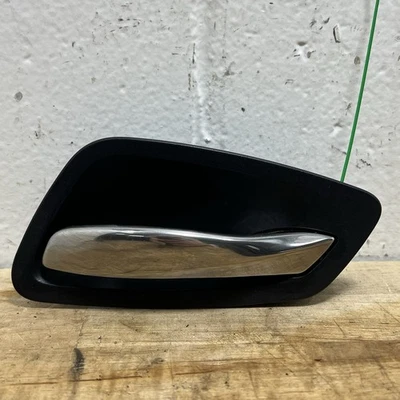 Manija de puerta interior delantera derecha BMW 335I 2006-2013 697549403 OEM Foto 1 de 4