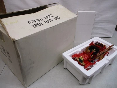 Franklin Mint 1916 Ford Model T Fire Truck - Image 1 of 4