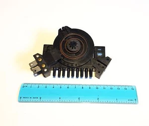 HVAC Valve Assembly Vacuum Control Switch Motorcraft YH-325 - Picture 1 of 3