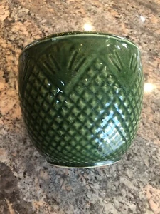 Antike Keramik im Kunsthandwerk Stil, grün mit Dekomuster - Bild 1 von 9