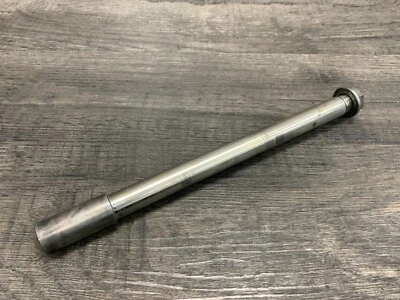 Tornillo de eje de llanta delantera Kawasaki VN800 800 Vulcan Classic VN900 FABRICANTE DE EQUIPOS ORIGINALES Foto 1 de 3