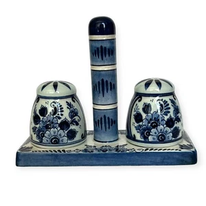 Delfts Holland Blauw Painted Salt & Pepper w/Stand Classic Floral Porcelain Blue - Picture 1 of 9
