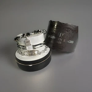 Bombenparty Halloween 2025 Stapel - ST40472 Mourned In Style - Bild 1 von 14