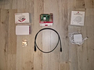 Raspberry Pi 5 8GB Starterkit | 128GB microSD & Netzteil & Gehäuse & HDMI Kabel - Bild 1 von 10