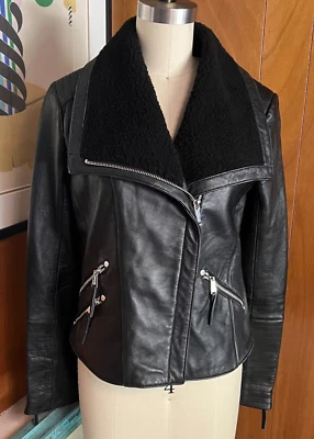 Jaqueta de couro preta Christian Reed NY feminina tamanho S com zíper forro de pele de carneiro falso - Imagem 1 de 4