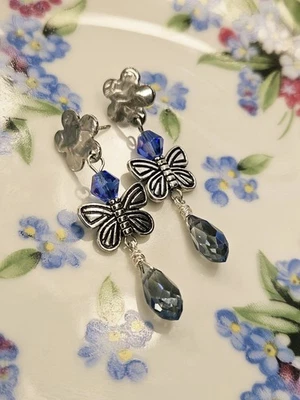Flower Stud Butterfly Dangle Earrings Blue Crystals Silver Tone Foto 1 de 3