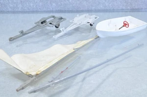 BK296 Ancien Norev 1:43 Remorques Portaflot et pieces pour voilier plastique C/- - Foto 1 di 3
