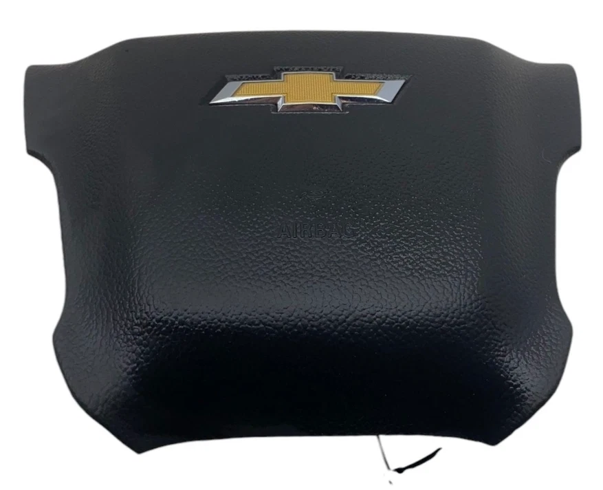 2015 - 2020 CHEVY SUBURBAN OEM LEFT DRIVER STEERING WHEEL AIR BAG - Image 1 of 4