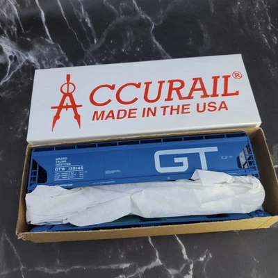 HO Accurail 2014 Grand Trunk ACF 3 Bay Covered Hopper Car Kit NOS GTW 138132 - Image 1 of 4