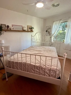 Cama Pottery Barn Foto 1 de 3