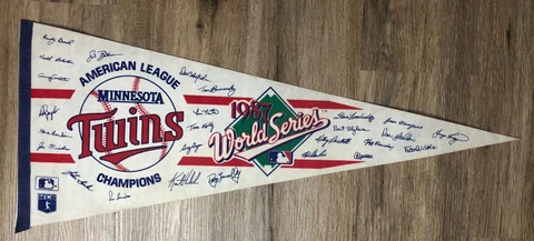 1987 World Series A.L. Champions Minnesota Twins Pennant Replica Signatures Cover