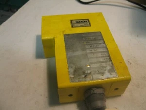 SENSOR FOTOELÉCTRICO SICK WSL 26-121 30M 120VAC P4511 - Imagen 1 de 9