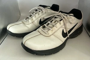 Scarpe da golf Nike bianche/nere (312366-101) taglia UK 10/US 11/45 EUR con custodia - Foto 1 di 18