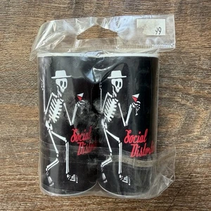 Vintage New Rare Random Social Distortion Salt & Pepper Punk Rock Kitchen Set - Picture 1 of 5