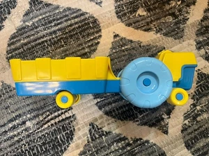 Vintage 1988 Playskool Weebles Farm gelb & blau Traktor Spielzeug rollende Räder - Bild 1 von 10