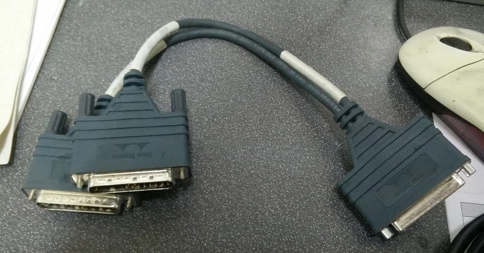 CISCO 72-1032-01 RED ROUTER Consola Y CABLE Foto 1 de 1