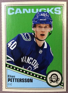 2019-20 O-Pee-Chee Retro Box Bottom Elias Pettersson Vancouver Canucks - Foto 1 di 2
