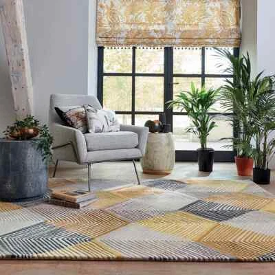 5x7 Hand-Tufted Soft Wool Rug, Handmade Traditional Style, Leaf Diamond Pattern - Image 1 of 4