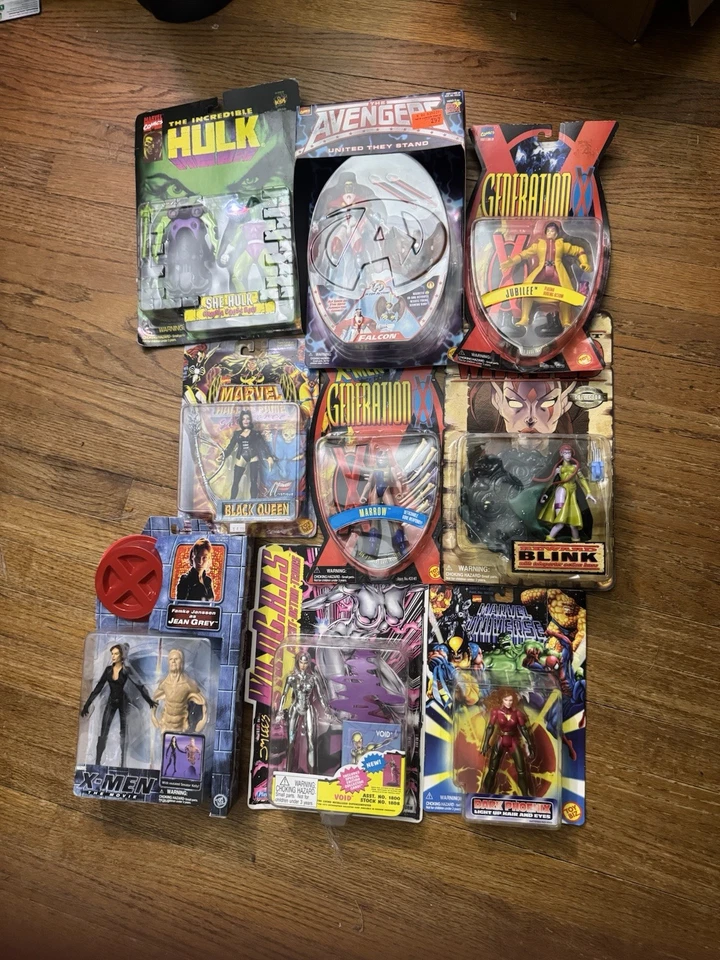 Lote 9 figuras de acción selladas Marvel Toy Biz de colección Foto 1 de 4