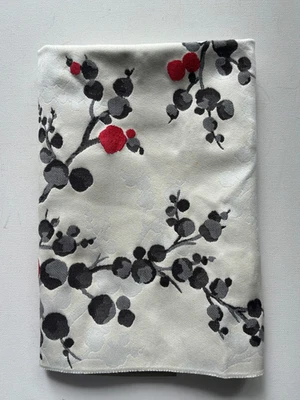 Remanente de tela de diseñador Beacon Hill Masami blanco 24"x24" con remache Foto 1 de 3