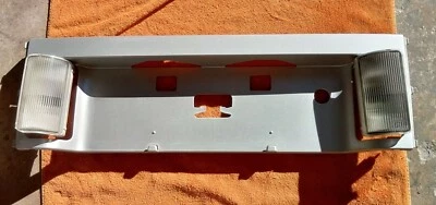 1986-1990 Nissan Pulsar NX N13 Liftback OEM Rear Center Panel & Back-Up Lights Foto 1 de 4