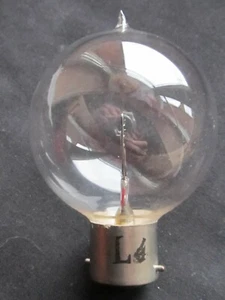 Ancienne AMPOULE  Cinéma  marqué L4 2.A 22  Art-Déco circa 1920/30 - Picture 1 of 5