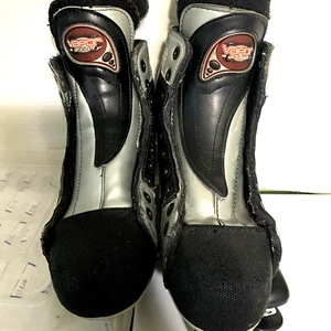 Bauer Intermediate Vapor Agility Ice Hockey Skates  5.5D ,US 6.5 , UK 6, EURO 39 - Picture 1 of 6