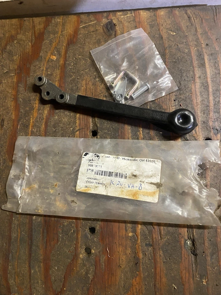 Parker 08650151 Directional Control Valve Vertical Handle W/ Hardware V20 Series